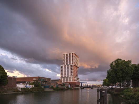 De Piek Waterfront Residential Tower / KCAP