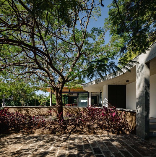 Flamboyant House / Juliana Camargo + Prumo projetos - Image 9 of 14