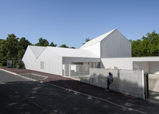 Cultural and Musical Space / TRACKS - Exterior Photography