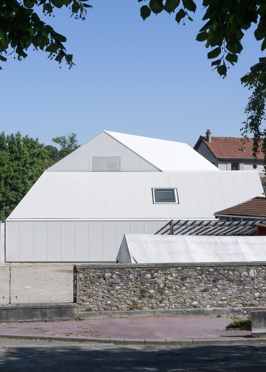 Cultural and Musical Space / TRACKS - Exterior Photography