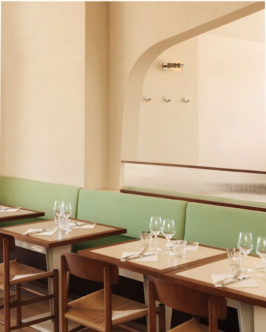 The Belvédère Restaurant / Rudy Guénaire - Interior Photography, Table, Chair