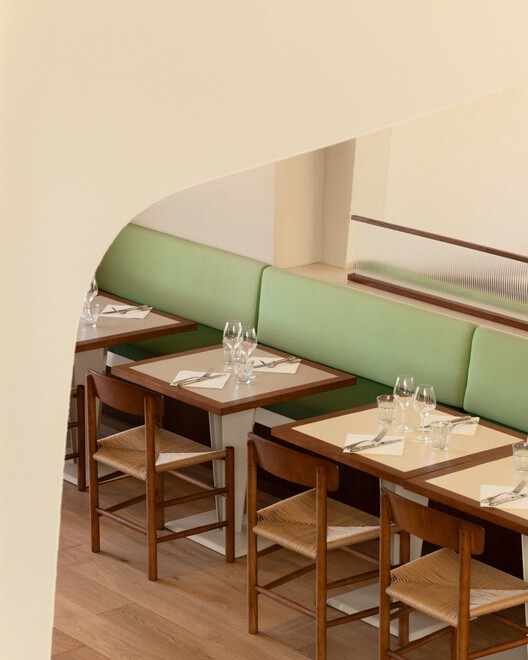 The Belvédère Restaurant / Rudy Guénaire - Interior Photography, Wood, Table, Chair