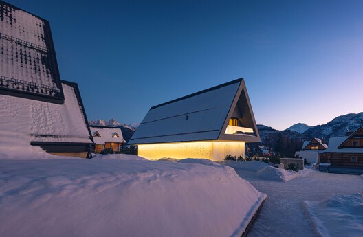House with a Private Giewont Mountain / BXB Studio Bogusław Barnaś - Exterior Photography