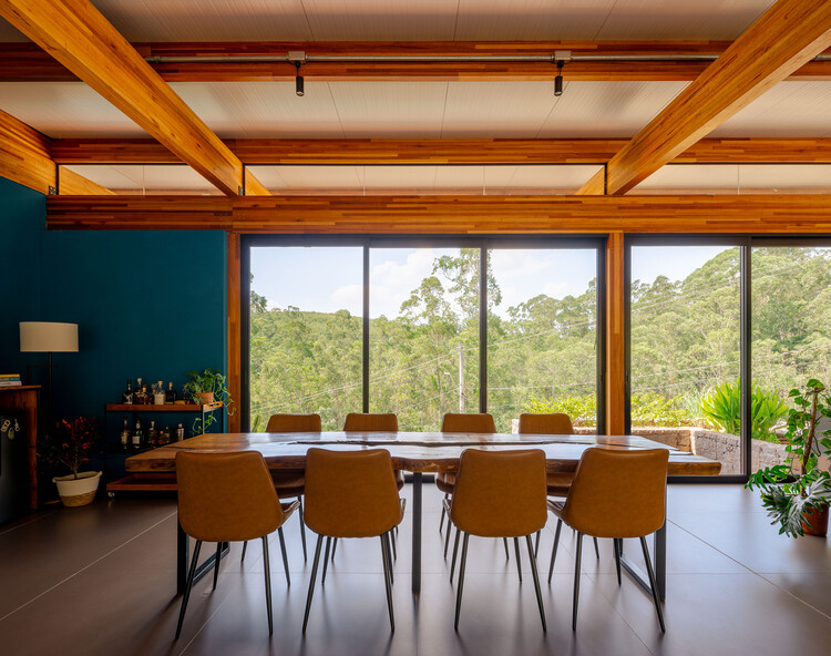 Casa CLV / Cornetta Arquitetura - fotografía de interiores, comedor, madera, mesas, sillas, vidrio