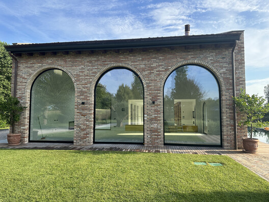 Doors at Scale: Highlights from the Best Pivot Door Contest 2026 - Image 20 of 22