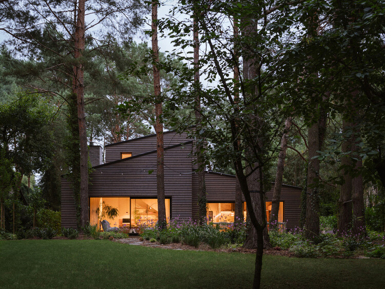 Residence on the Edge of National Forest / Studio GAB - Exterior Photography, Houses, Garden