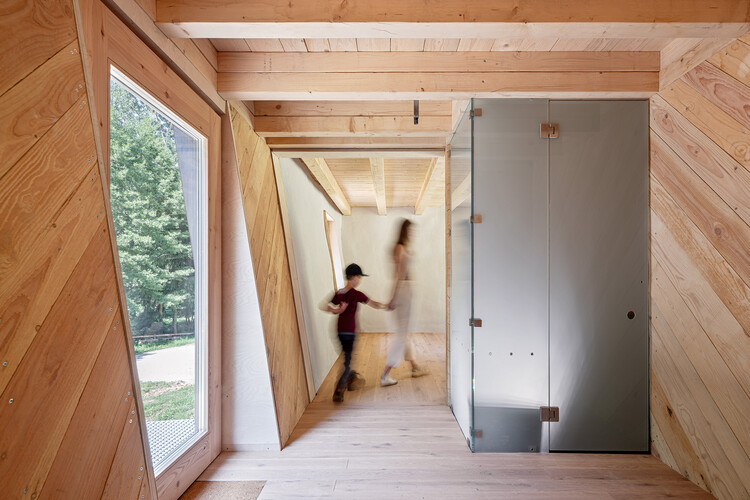 Jardín de infancia/BauLab Prof. Rainer Hirth - Universidad de Ciencias Aplicadas y Artes de Coburg - fotografía interior, madera