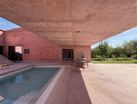 Red House / Pacarizi Studio - Image 9 of 31