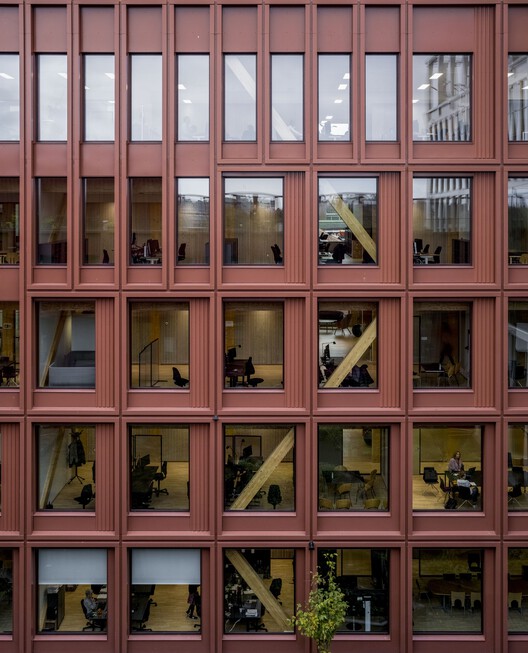 Edificio de oficinas WoodHub / CF Møller - Imagen 2 de 51