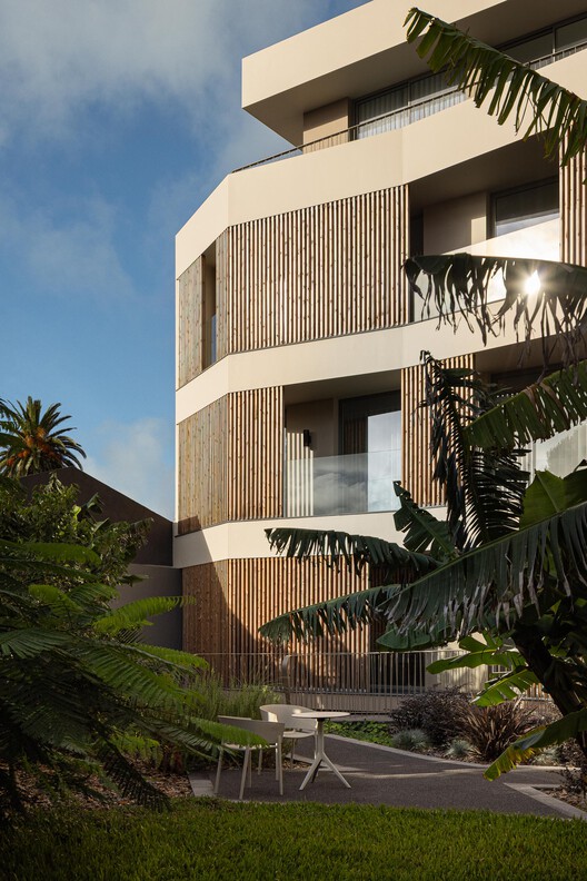 Apartamento Ernesto do Canto / BOX Architects - Fotografía de exteriores