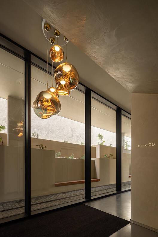 Condomínio Ernesto do Canto / BOX arquitectos Condomínio Ernesto do Canto / BOX arquitectos - Fotografía interior, Iluminación, Vidrio