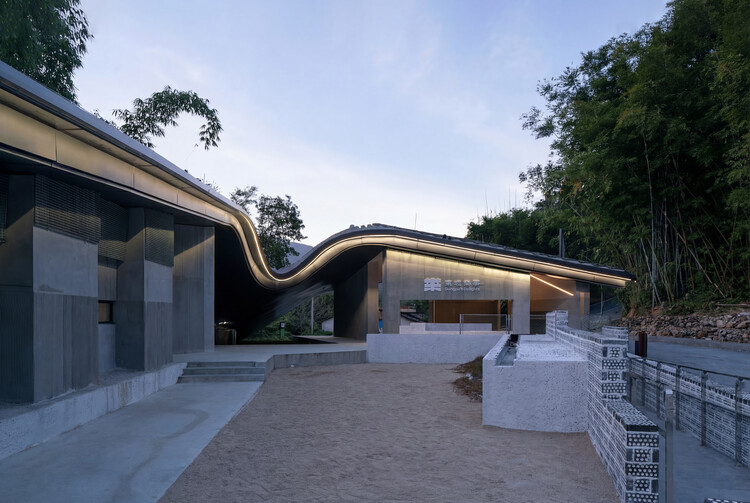 Os Prazeres de Su Dongpo na Serra de Banhu / AOMOMO Studio, Shanghai Jiao Tong University - Imagem 5 de 39