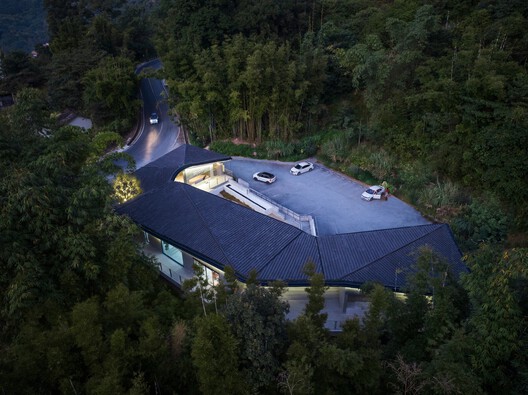 Su Dongpo’s Pleasures at Banhu Ridge / AOMOMO Studio, Shanghai Jiao Tong University - Exterior Photography