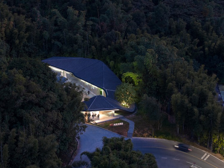 Os Prazeres de Su Dongpo na Serra de Banhu / AOMOMO Studio, Shanghai Jiao Tong University - Imagem 15 de 39