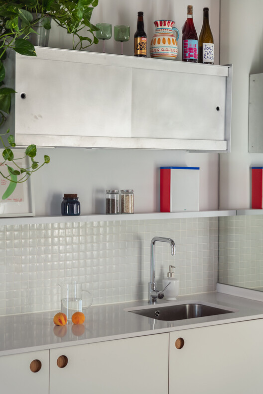 Reforma de apartamento en Madrid / midori arquitectura - Fotografía interior, Cocina, Encimera, Iluminación, Tarjas, Estanterías, Vidrio