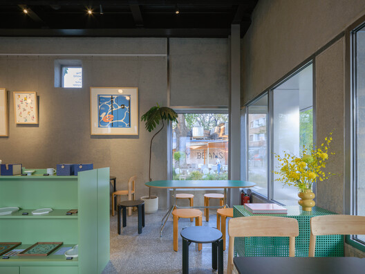 Jetlag Books书店友谊店 / 不也设计工作室 Jetlag Books书店友谊店 / 不也设计工作室 - 室内图, 餐厅, 玻璃, 椅子