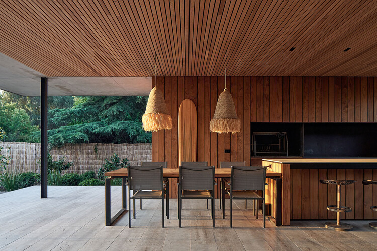 Casa Paso de los Toros / Juan Carlos Sabbagh Arquitectos - Fotografía de interiores, restaurante, madera, fijación de vigas, terraza