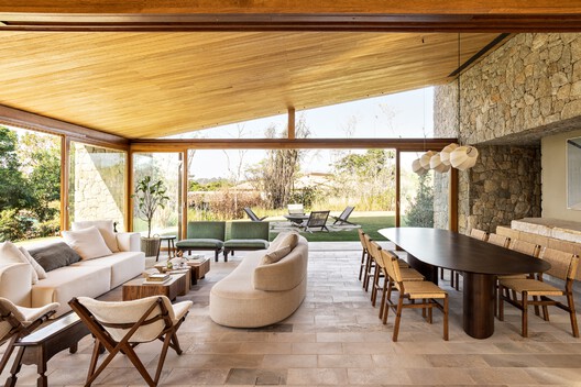 Casa VLP / Pascali Semerdjian Arquitetos Casa VLP / Pascali Semerdjian Arquitetos - Fotografía interior, Madera, Sillas, Patio
