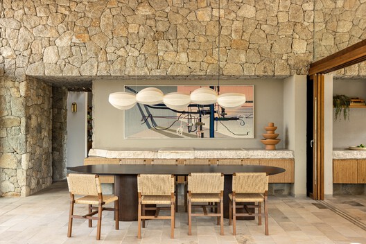 Casa VLP / Pascali Semerdjian Arquitetos Casa VLP / Pascali Semerdjian Arquitetos - Fotografía interior, Comedor, Madera, Mesas, Iluminación, Sillas