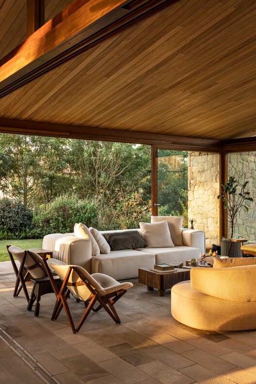 Casa VLP / Pascali Semerdjian Arquitetos - fotografía de interiores, salón, madera, sillas, sillones