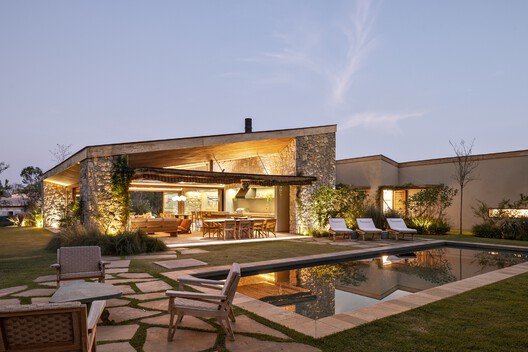 Casa VLP / Pascali Semerdjian Arquitetos Casa VLP / Pascali Semerdjian Arquitetos - Fotografía exterior, Jardín, Patio interior