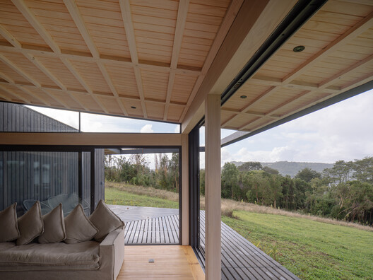 2L House / Labbe Portugueis Architects - Interior Photography, Living Room, Wood, Beam, Deck
