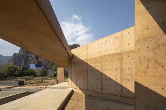 House Macana / Taller Carlos Marín - Image 10 of 24