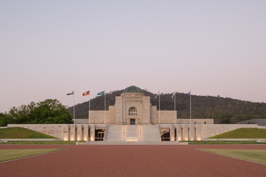 Australian War Memorial Southern Entrance and Parade Ground / Studio.SC - Image 16 of 25