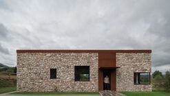 Casa Reversa / Héctor Navarro + ARKHITEKTON