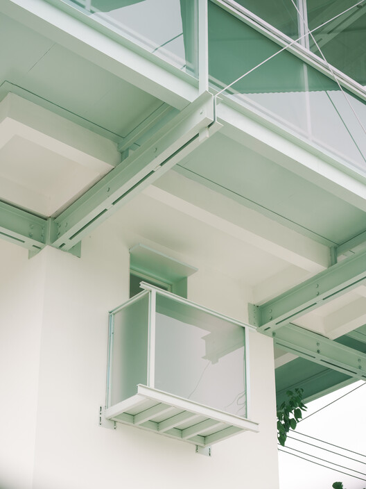 Una librería muy pequeña abierta las 24 horas / SZ-ARCHITECTS - Imagen 14 de 44