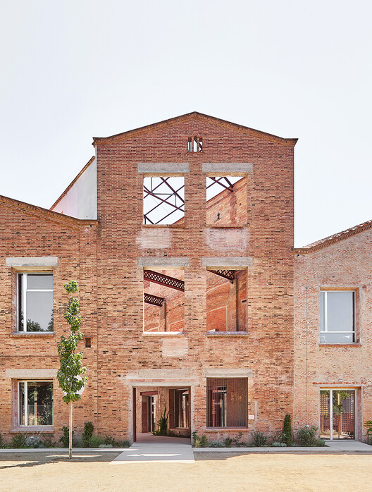 Restauración del Vapor Cortez. Prodis 1933 / HARQUITECTES - fotografía exterior, ladrillo