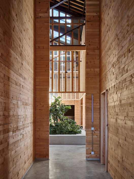 Restauración del Vapor Cortez. Prodis 1933 / HARQUITECTES - Fotografía de interiores, madera, vigas fijas