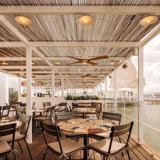 Restaurante ZeroZero Belem / LADO Arquitectura e Design - Fotografia de Interiores, Sala de Jantar, Cadeira, Terraço