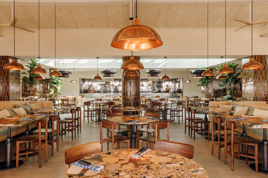 Restaurante ZeroZero Belem / LADO Arquitectura e Design - Fotografia de Interiores, Sala de Jantar, Madeira, Cadeira