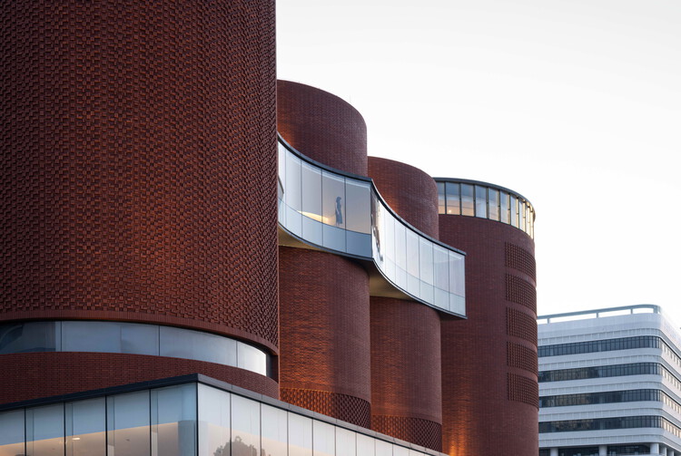 广州雪蕾香氛博物馆 / HHD深圳华汇设计 - 室内图, 砖