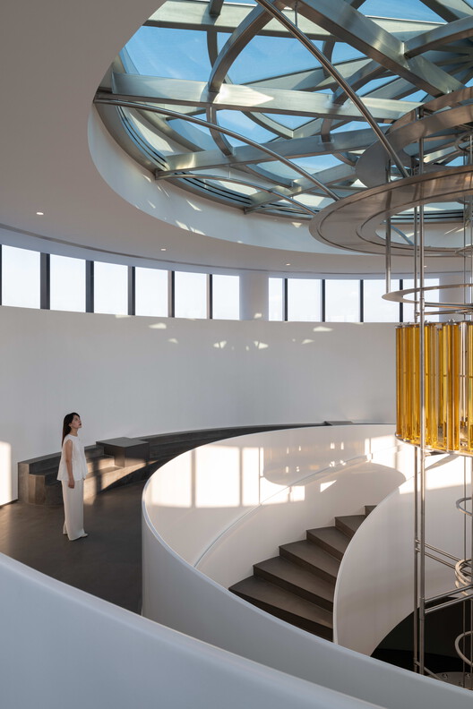 广州雪蕾香氛博物馆 / HHD深圳华汇设计 - 室内图, 楼梯, 灯, 玻璃