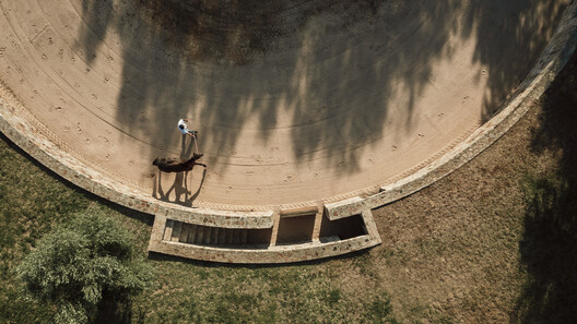 Ganaderia Santillan / Cosmos - Exterior Photography