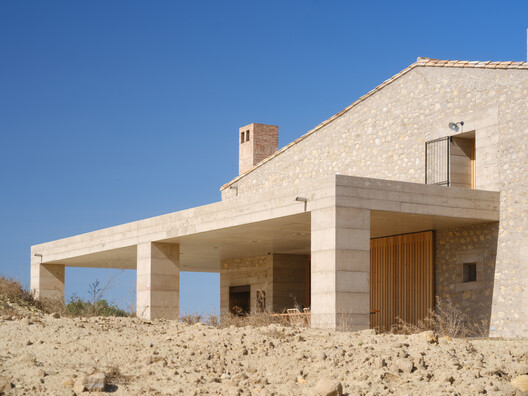 House 1627 / HARQUITECTES - Exterior Photography, Brick, Concrete