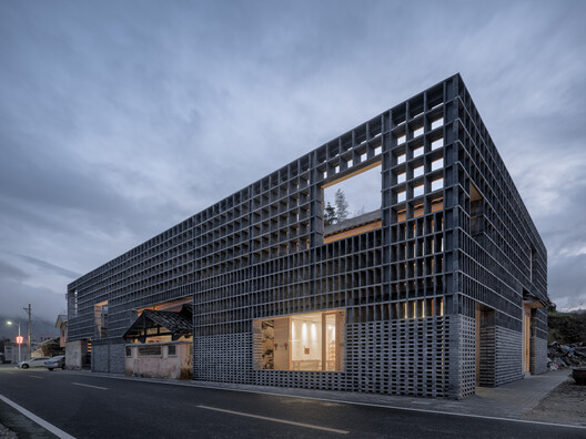 Heritage “Ay” Kiln Adaptive Renewal / YFS + WUGE Studio - Image 2 of 43