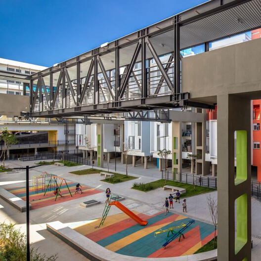 From the Courtyard to the Neighborhood: Latin American Lessons on Collective Placemaking - Image 9 of 10