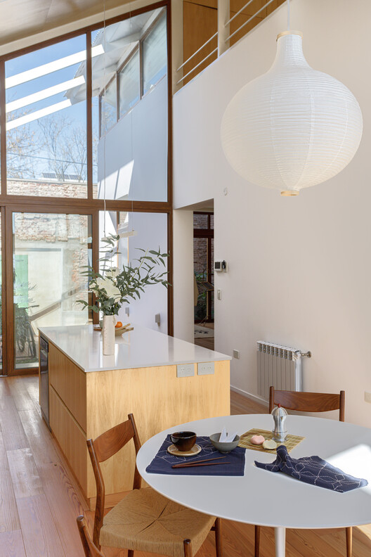 Casa Tamborini  / SHIDO - Fotografía interior, Madera, Iluminación, Sillas, Vidrio