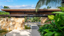 Casa Leon Anapoima / Alberto Burckhardt 