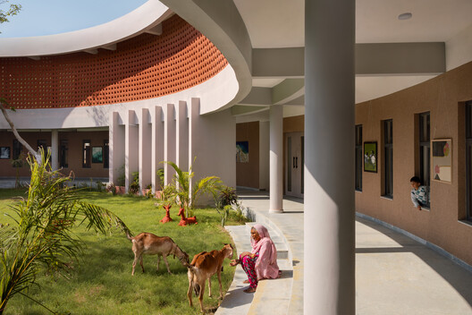 Granthalay Civic Institution / Studio Infinity - Interior Photography