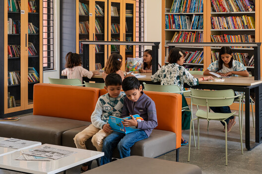 Granthalay Civic Institution / Studio Infinity - Interior Photography, Shelving, Table, Chair