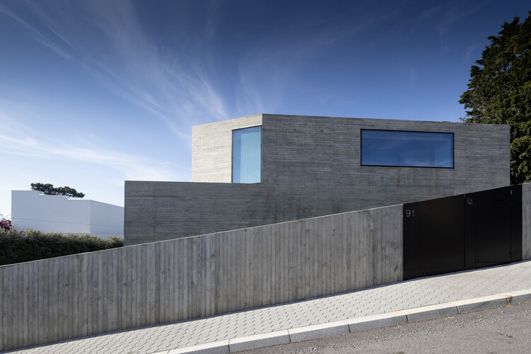 Casa_JA / éOp – arquitectura e design - Fotografia de Exterior, Concreto
