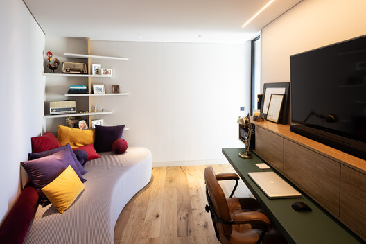 House_JA / éOp – arquitectura e design - Interior Photography, Living Room, Wood, Shelving, Lighting, Table