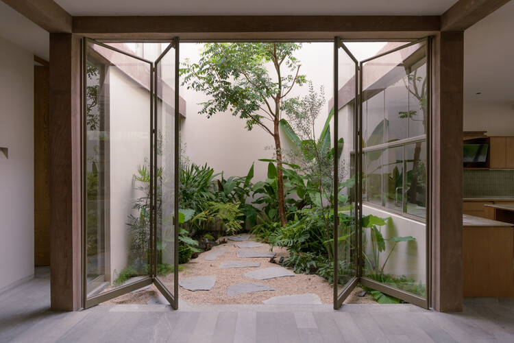 Casa Paseo de la Cantera / Estudio Antumbra - Imagen 3 de 22