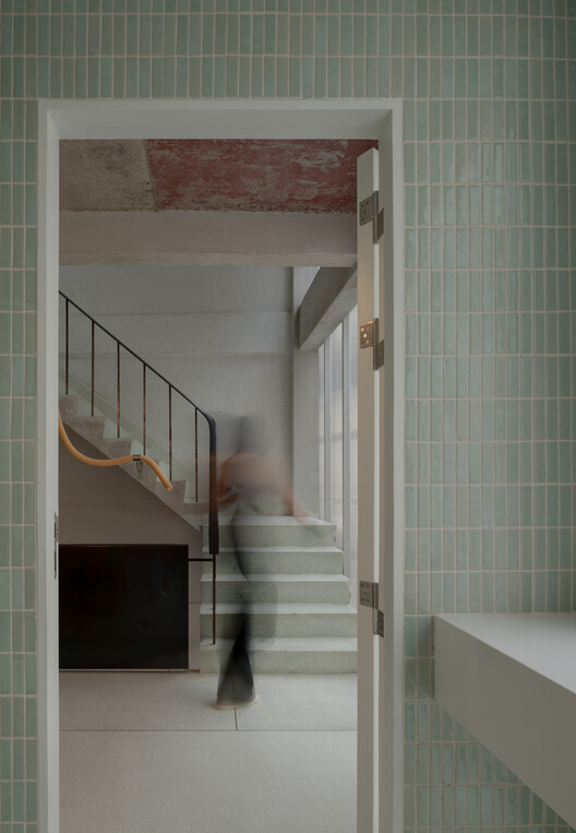 Nova Contemporary Gallery / Skarn Chaiyawat - Image 4 of 29