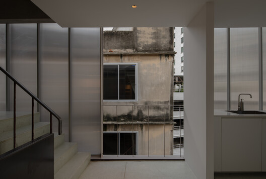 Nova Contemporary Gallery / Skarn Chaiyawat - Interior Photography, Kitchen, Glass, Balcony