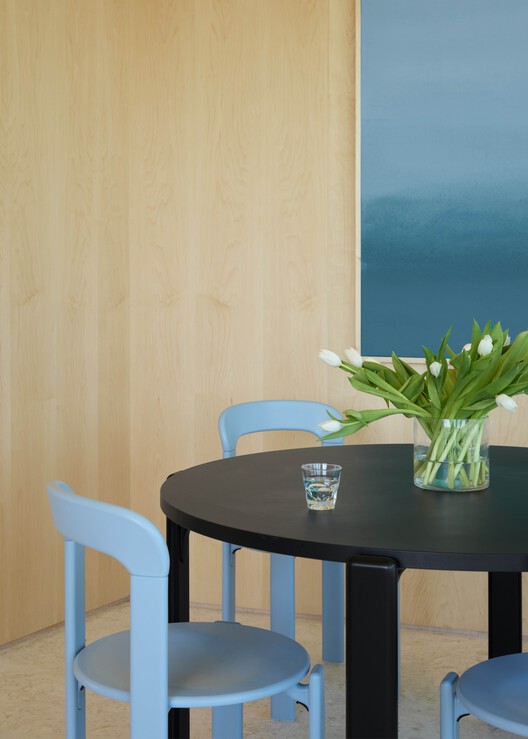 Koffiqa Coffee Shop / Lea Daniel - Interior Photography, Dining room